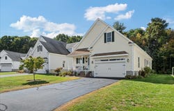 51 Lawrence Dr, Franklin, MA 02038