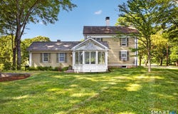 2 Rowland Road, Old Lyme, CT 06371
