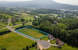 BEAR CROSSING CT, PENN LAIRD, VA 22846
