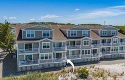 27 Bayside Dr, Somers Point, NJ 08244