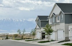 5124 E LAKEFIELD Dr, Eagle Mountain, UT 84005