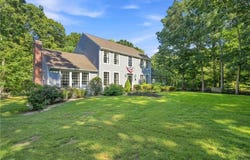 16 Brett Drive, Scituate, RI 02825
