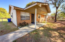 187 W Ruth Ave, Atoka, OK 74525