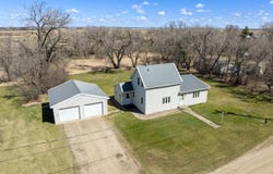 449 Davis St, Willow City, ND 58384