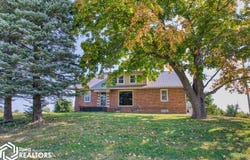 21468 240Th Avenue, Centerville, IA 52544