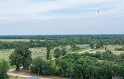 21 Halyon Estates, Perry, MO 63462