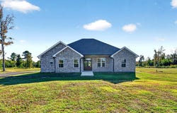 106 Moses Cv, Picayune, MS 39466