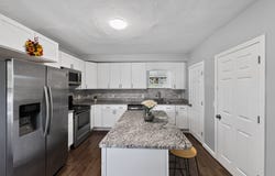 660 Pleasant St, Leicester, MA 01542