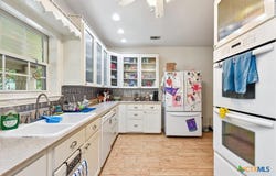 205 N Avenue E, Elgin, TX 78621