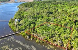 75 Island Way, Seabrook, SC 29940