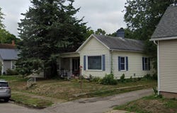 146 Pleasant St, Circleville, OH 43113