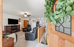 6 HACKETT Drive, OAKLAND, IA 51560