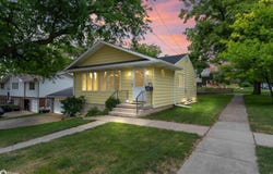 341 E Avenue, Nevada, IA 50201
