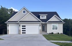 3309 SE 23rd ST, Topeka, KS 66605