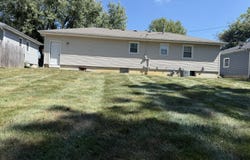 1715 Linn Ave, Marshall, MO 65340