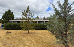 63 Rogue River Drive, Eagle Point, OR 97524