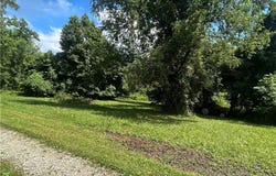 Pine Hill Drive, Scott Depot, WV 25560