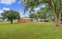 210 Sherrie Drive, Sikeston, MO 63801