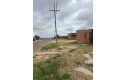 1900 Walter Griffin Street, Plainview, TX 79072