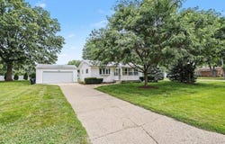 15525 Darden Road, Granger, IN 46530-8567