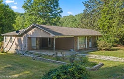 369 Back Valley Rd, Oliver Springs, TN 37840