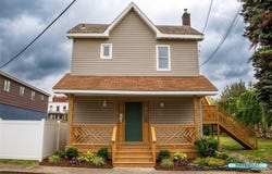 222 James E Wolfe St, Tarentum, PA 15084