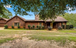9472 S Highway 13, Morton, MS 39117