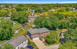1280 Pembrook Circle, Roselle, IL 60172