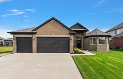 19117 BRIGHTON Drive, Macomb, MI 48042