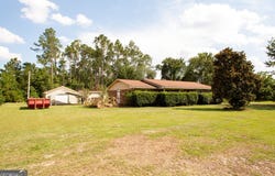 542 Ga Highway 64, Alma, GA 31510
