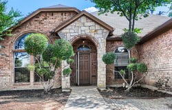 1104 Irwin Drive, Hurst, TX 76053