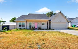 1007 Rebekah Drive, Seven Points, TX 75143