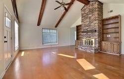 1057 Bullrush Dr, Baton Rouge, LA 70810