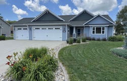 1130 Indian Hills Rd, Brookings, SD 57006