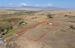 23 Holdsworth Road, Whitehall, MT 59759