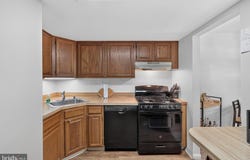 1427 NORTHGATE Square, RESTON, VA 20190