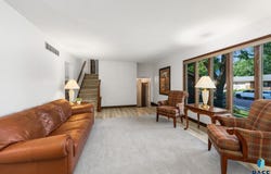 2433 E Stanton Dr, Sioux Falls, SD 57103