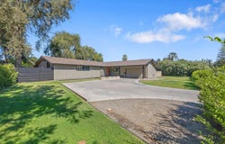 2544 W Keogh Avenue, Visalia, CA 93291