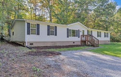3050 Chase Ct, Salem, VA 24153