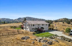 28360 Burning Tree Drive, Tehachapi, CA 93561