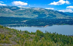 1025 Mountain Ridge Dr, Sagle, ID 83860