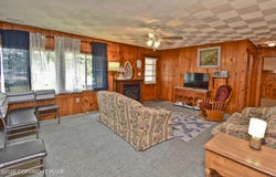 271 Rt 390, Tafton, PA 18464