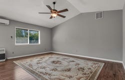 209 E Hinckley St., Mount Shasta, CA 96067