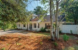 2 Hatten Rd, Hattiesburg, MS 39402
