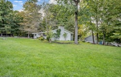 10 Hunters Ln, Byram Twp., NJ 07821-3301
