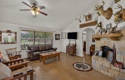 9998 Kirkner Rd, San Antonio, TX 78263