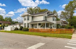 2101 WALNUT Street, Murphysboro, IL 62966