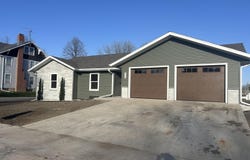 623 6th Ave, Sheldon, IA 51201