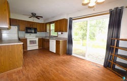 704 E Maple St, Harrisburg, SD 57032