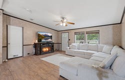 119 Avery Dr, Somerset, TX 78069